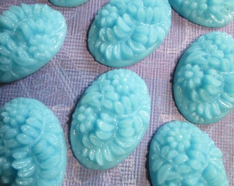 1 Vintage Carved Marbled Turquoise Flower Glass Oval Cabochon, Japanese, Cherry Brand, 26mm