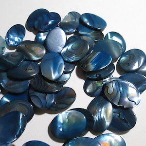 12 cabujones ovalados de abulón teñidos de azul vintage/cabujones de concha de 18 x 13 mm con base plana para joyería y manualidades (C6-25)
