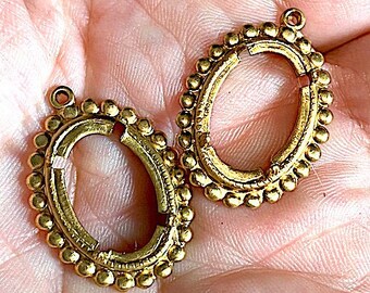 8 Vintage Raw Brass  Settings with Loop, Approx. 24mm x 20mm Over-All (Not including top loop) with Appx.18mm x 12mm BezeL