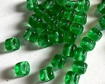 200 Vintage Petite Middle Green Beads, Square, Approx. 4mm x 4mm, Spacer Beads