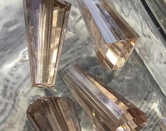20 Champagne Glass Fan Drop Beads, Vintage Faceted Teardrops, 15mm