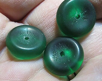 13 Emerald Green Frosted Glass Disk Beads, Jewelry Making Supply, Vintage Glass Beads