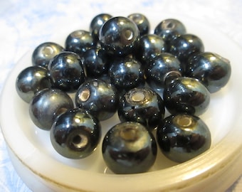 8 Handmade Hematite, Gunmetal  Round Glass  Beads, 10mm,  Lampwork