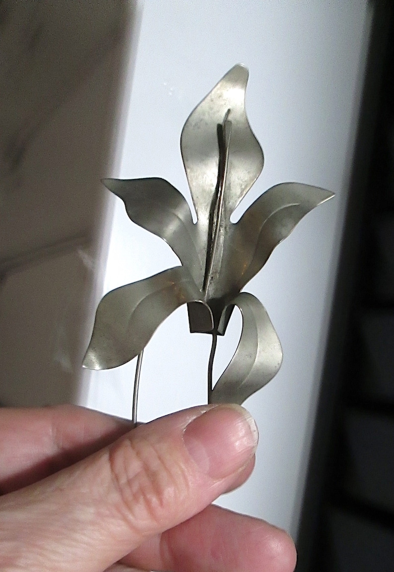 Flower Pin or Art Piece Leaves with Stem 1 Vintage Dimensional Pewter