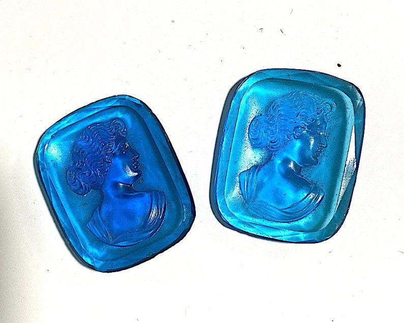 Stone Beautiful Raised Transparent Teal or Aqua Blue Image Glass Portrait Cameo Cabochon 30mm x 24mm