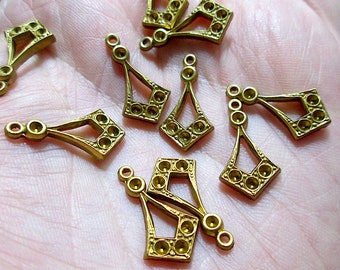 16 Vintage Cast Brass Petite Drop, Charms, Findings