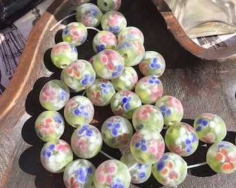7 Handmade Vintage Flower Glass Beads, Spring Green with Pink and Blue Flowers., 13mm
