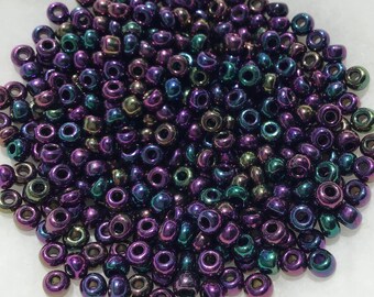 100 Iridescent Purple Green Glass Seed Beads, Approx. 5grams, 3mm Round Beads, Vintage Jewelry Making Supplies