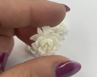 Vintage Ivory Celluloid Peony Cabochons, 16mm Japan Plastic Flowers with Stems