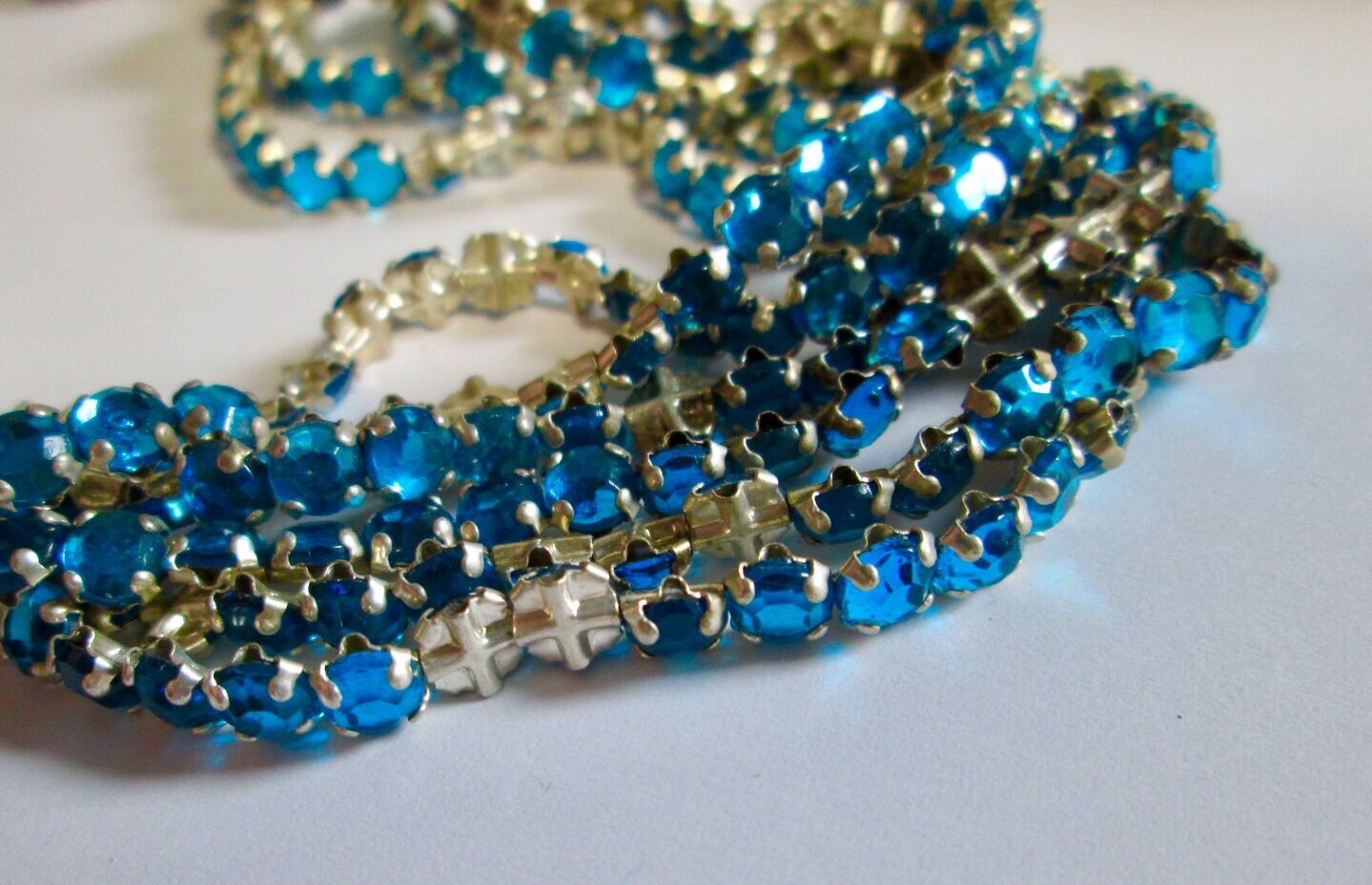 31 Vintage Sapphire Rose Montees with Silver Settings, ss17,, C14-01