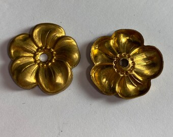 12 Vintage Brass Flower Stampings   Jewelry Component Finding, 21mm in Diameter, Center Hole for Stone, Dapped for Realism