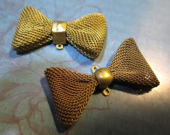 4 Vintage Brass Mesh Bows Connectors, 2 Styles, Great for Hanging Charms, Earring Connectors, Focal Pieces with Patina