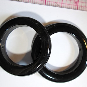 1 Black Glass Ring Bead, Connector, Curved sides 45mm, C17-29