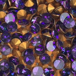 12 Vintage Swarovski Heliotrope Crystal Chatons, SS29 6mm Pointed Back Rhinestones, Gold Foil Purple Crystals