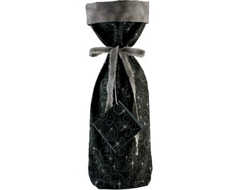 Bolsa de regalo y etiqueta para vino negro