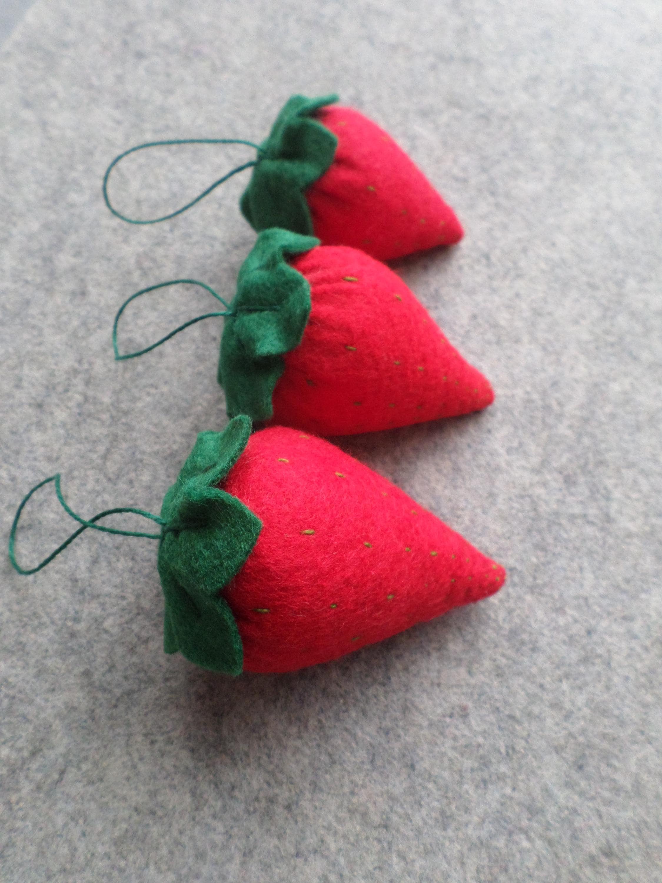 XL Felt Strawberry Emery Sand Pincushion for Needles