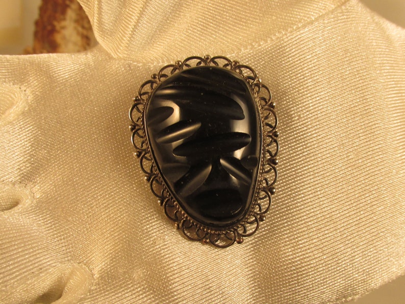 Onyx and Sterling Broach Mexico @ A Village Coin Bullion 514 B