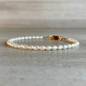 Modern Pearl Jewelry Seed Pearl Bracelet Tiny Pearl Bracelet 14K Gold Filled Clasp Delicate Dainty Jewelry for Bride, Wedding image 8