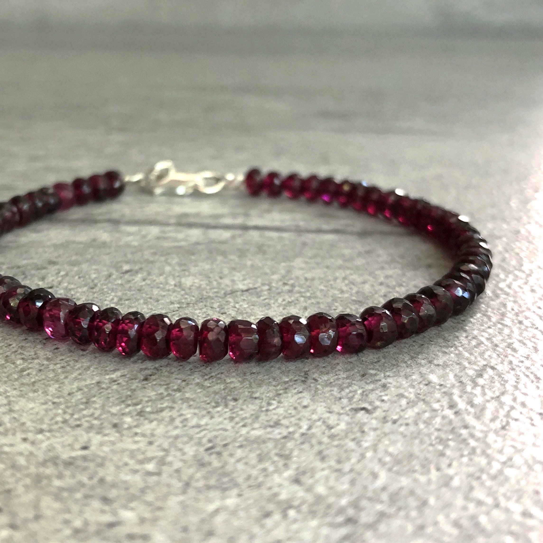 Discover 78+ garnet bead bracelet - in.duhocakina