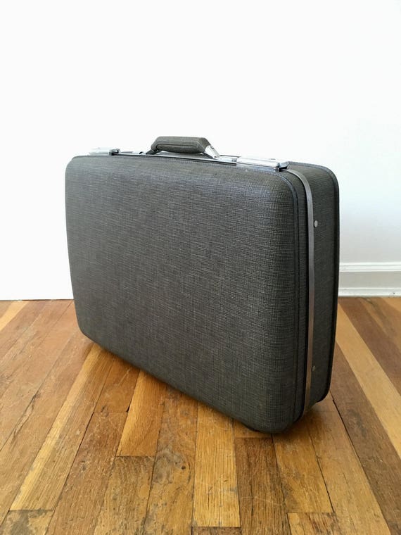 american tourister suitcase key