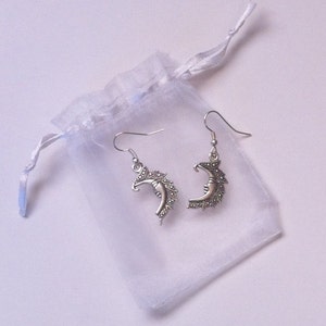 Women&#39;s Silver Plated Crescent Moon Earrings