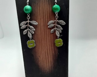 Green Beaded Leaf Earrings, Women's Leaf Earrings, Gift for a Gardener, Leaf Jewelry, Nickel Free Earrings, Green Beaded Earrings