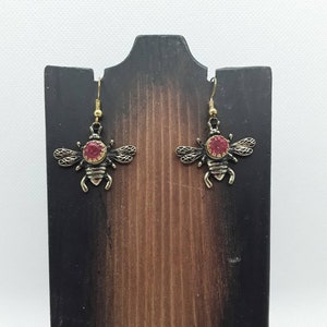 Bumblebee Earrings with Faux Pink Gem, Vintage Style Bumblebee, Bumblebee Earrings, Bee Earrings, Nickel Free Earrings, Bee Jewelry