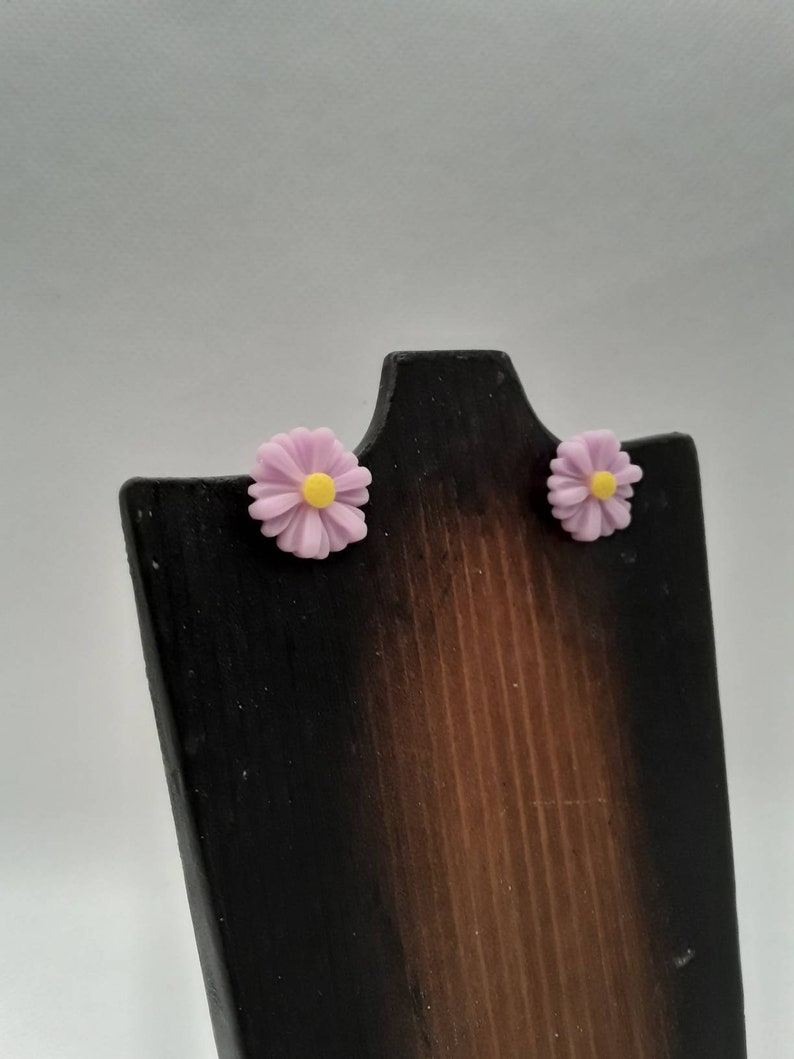 Polymer Clay Daisy Earrings Daisy Jewelry Floral Jewelry Light Purple Daisy Flower Stud Post Earrings Flower Earrings Nickel Free