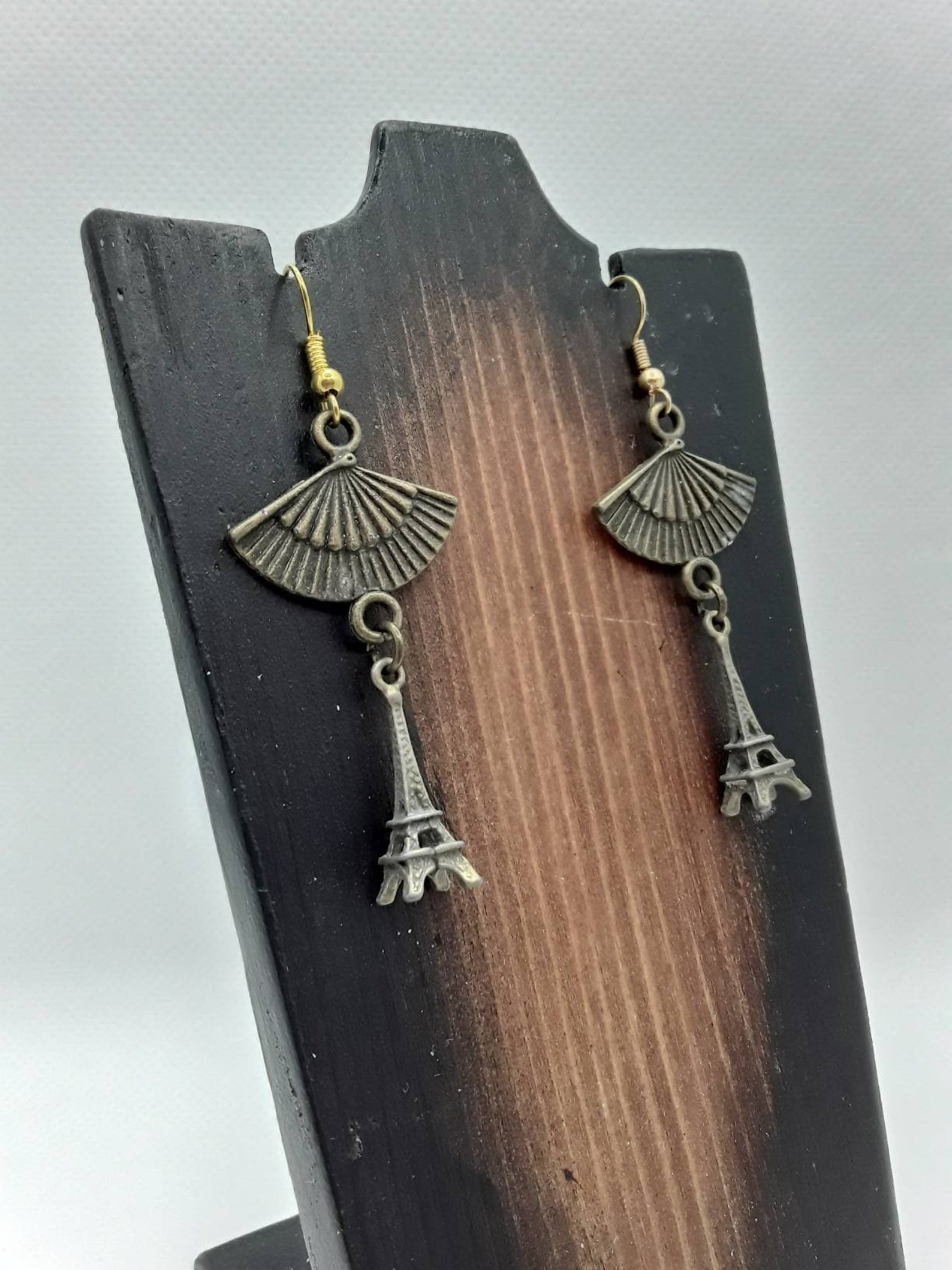 Devlin Shand - Hand Fan earrings main image 0