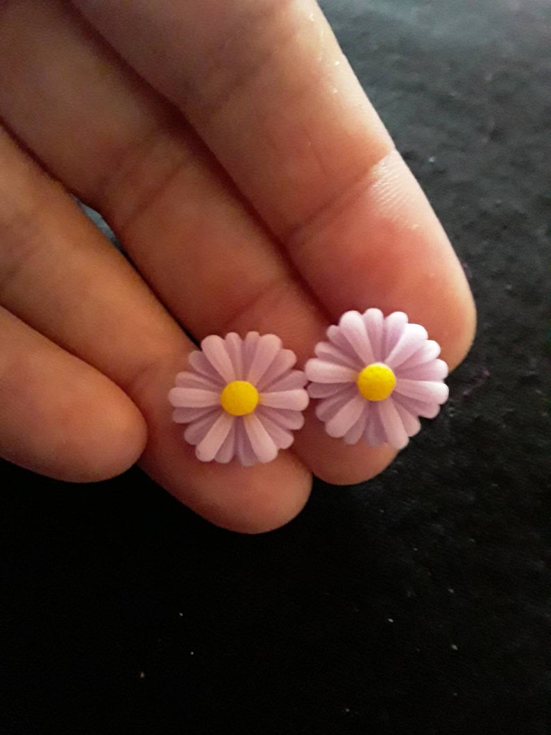Polymer Clay Daisy Earrings Daisy Jewelry Floral Jewelry Light Purple Daisy Flower Stud Post Earrings Flower Earrings Nickel Free