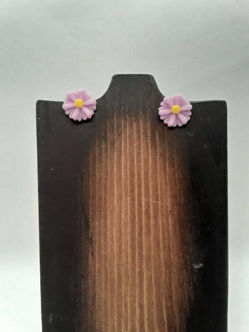 Polymer Clay Daisy Earrings Daisy Jewelry Floral Jewelry Light Purple Daisy Flower Stud Post Earrings Flower Earrings Nickel Free
