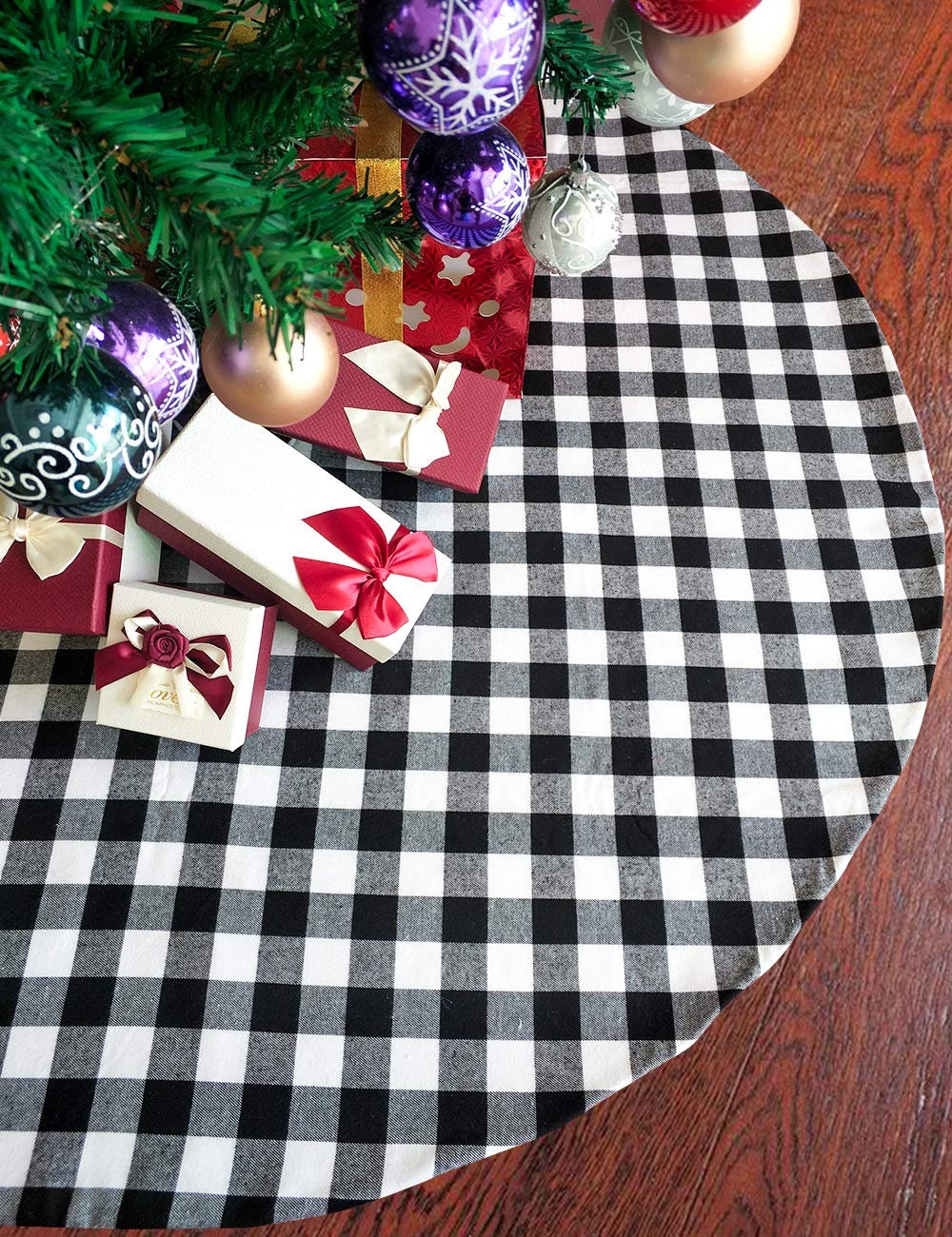 Black and white plaid tree skirt deals