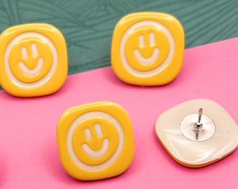 Gelber Smiley-Anstecker für Taschen, Smiley-Anstecknadel, Smiley-Schmuck, lustiger Anstecker, Smiley-Geschenk, süße Anstecker-Kollektion