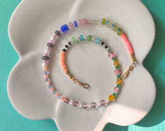 Y2K Regenbogen Perlen Halskette, Helle Statement Halskette, Bunte Halskette gemischt, Dopamin Schmuck, Glasperlen Halskette