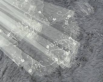 Flower Trimmed Veil,Pearl Edge Veil,Crystal Beaded Flower Veil,Veil With Comb,Double Layered Veil,Beaded Cathedral Veil,Elegant Bridal Veil