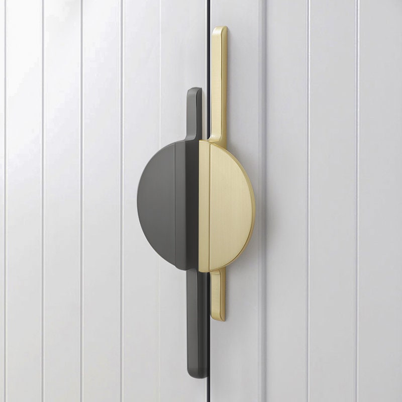 American Light Luxury Cabinet Modern Simple Golden Door Pull