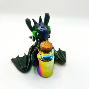 Toothless With Neochrome Jar