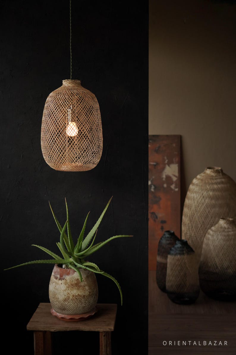 Handvävd flexibel bambu pendellampa, Japandi korglampskärm bild 7