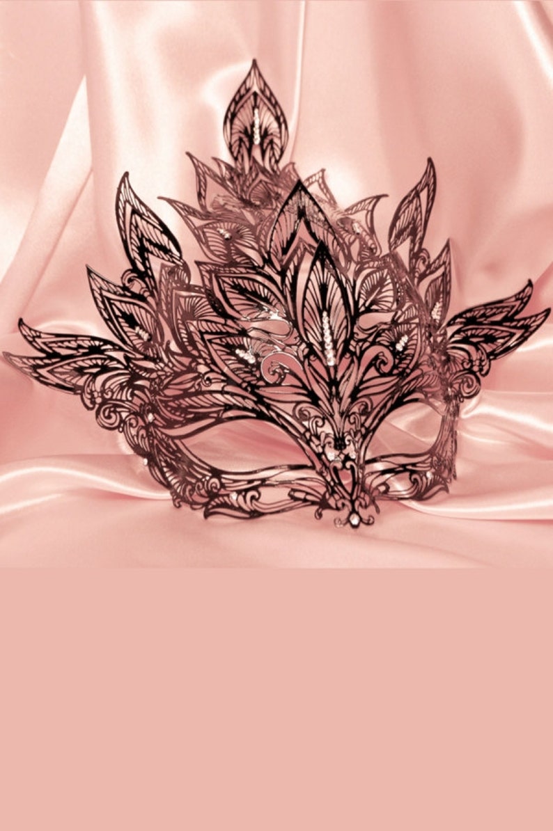Venetian Mask Flora image 1