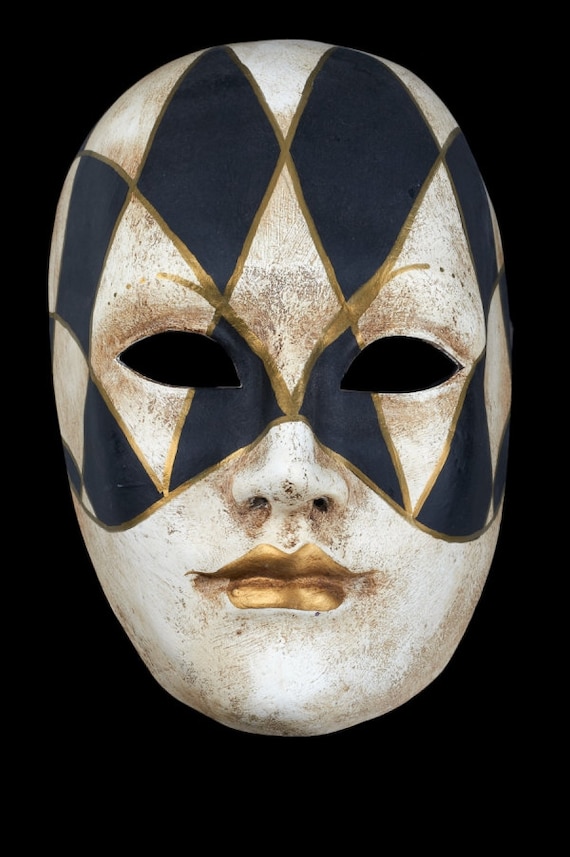 Máscara de hombre veneciano en negro
