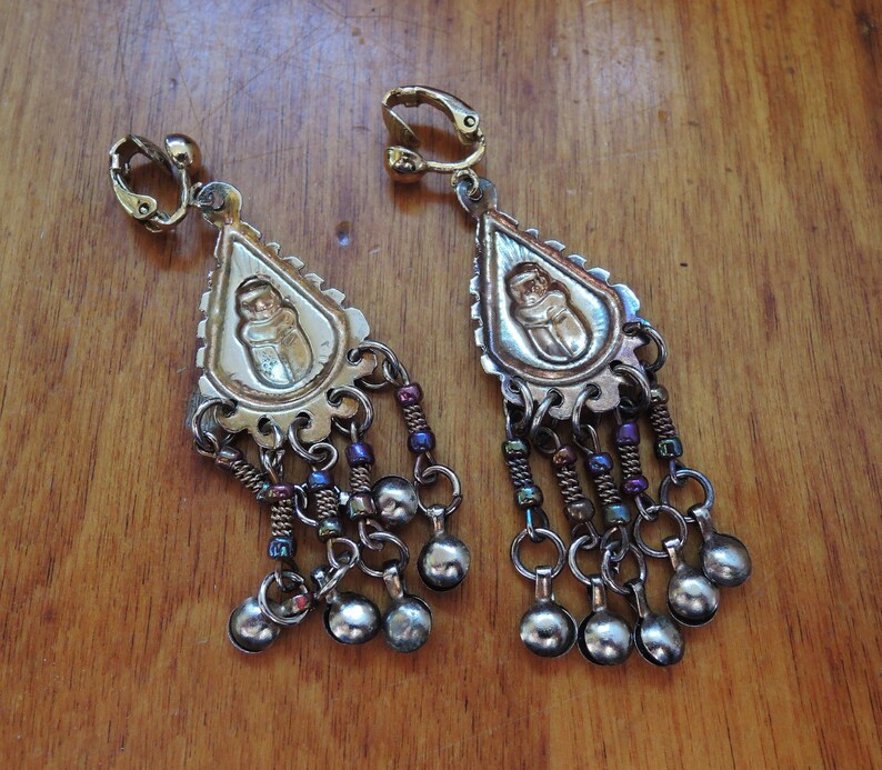Stunning Egyptian Collar Necklace and Earrings 1970s