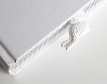 Bookmark "Lying white bunny"