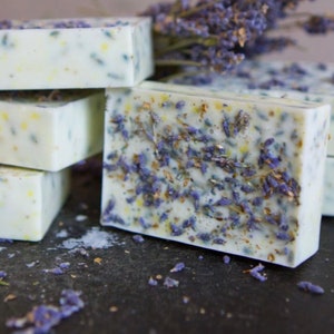 Lavender soap/ organic soap/Lavendar soap bar/Essential oil Soap Bar/Natural soap/organic soap/Vegan Soap/Artisan soap/Purple soaps