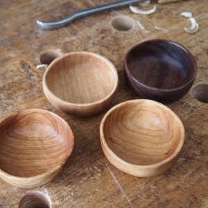 Wooden Pinch Bowls Set of 4 / Small wooden bowls / Hand carved Bowls image 2