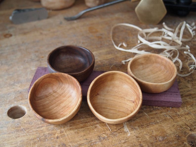 Wooden Pinch Bowls Set of 4 / Small wooden bowls / Hand carved Bowls image 4