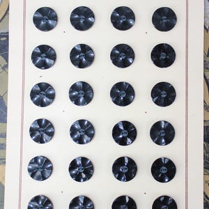 ヴィンテージプラスチック製旧在庫黒ボタンカード 24 個 NOS ROH3