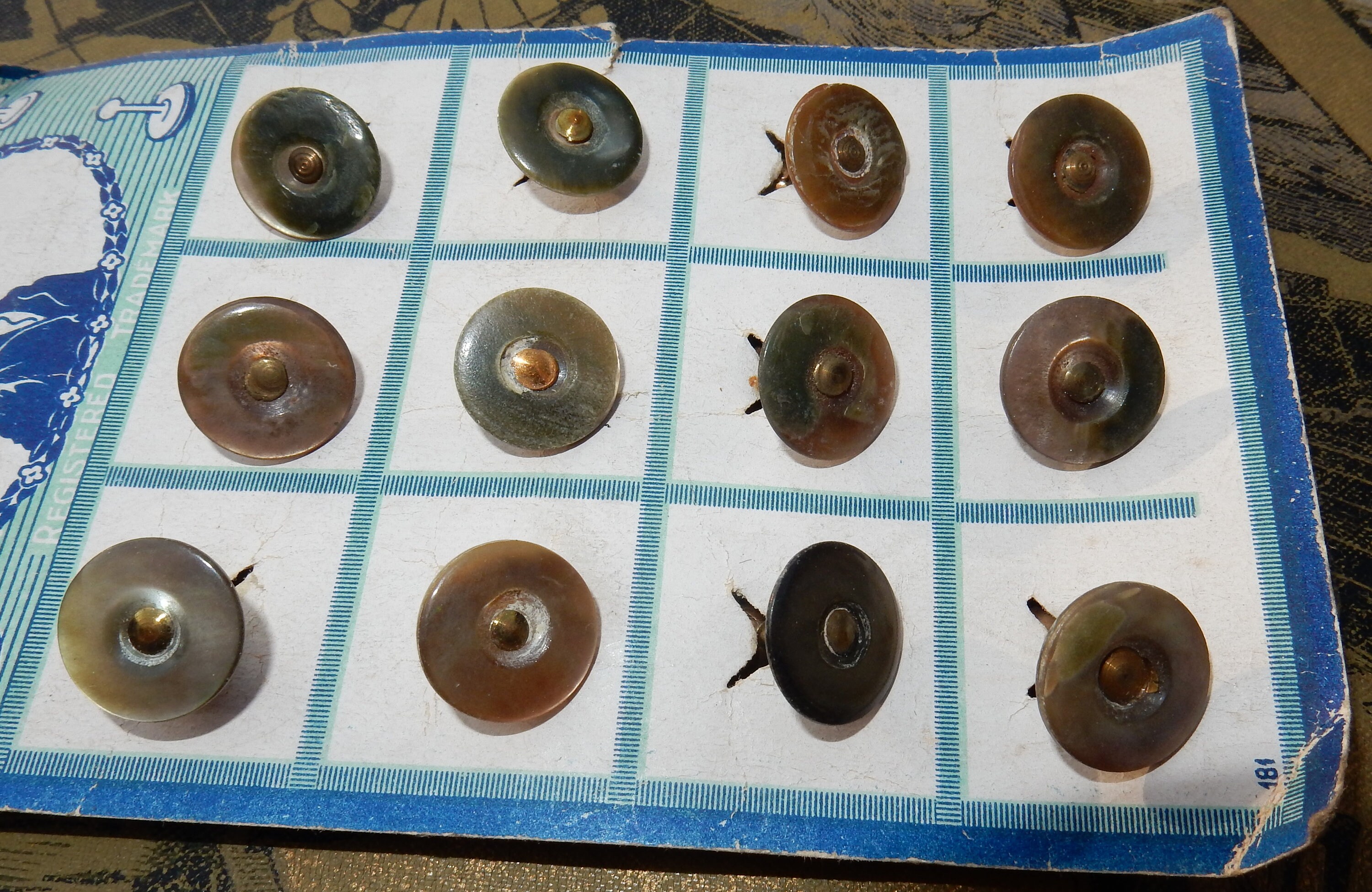collar buttons