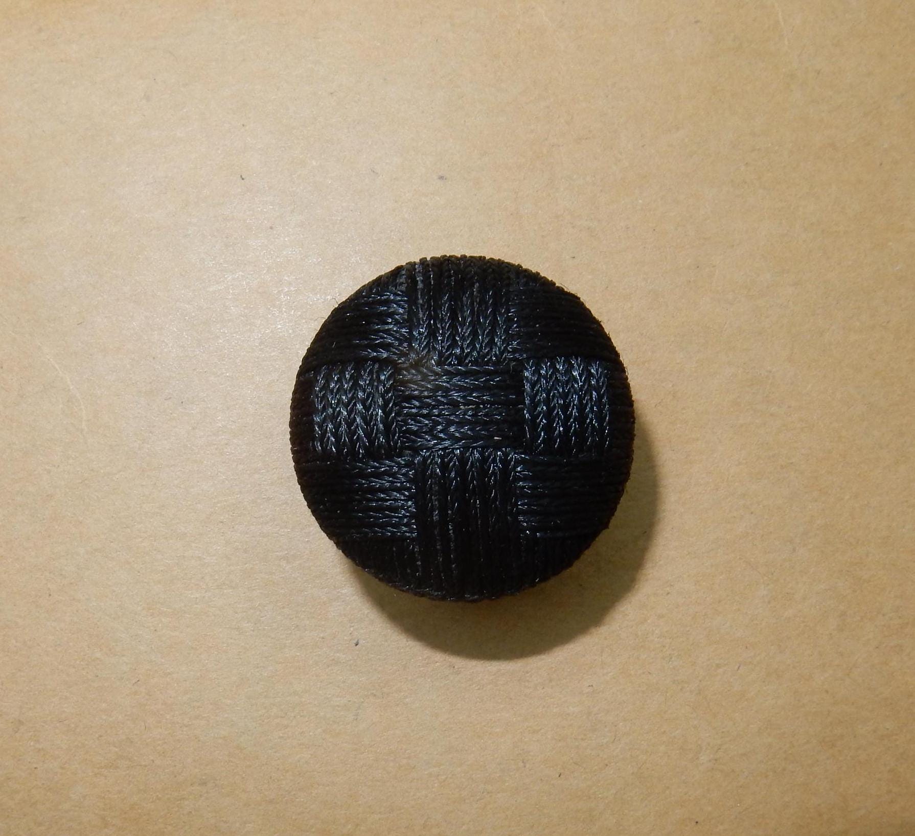 Lot De 5 Boutons Anciens Carrés Facettés En Jais Noir - France - Occasion 'neuf Mais Ancien'