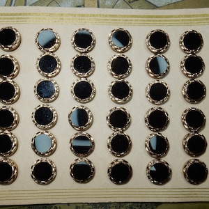 Vintage Glas alte Lager schwarze Knöpfe auf Karte 36 Stück