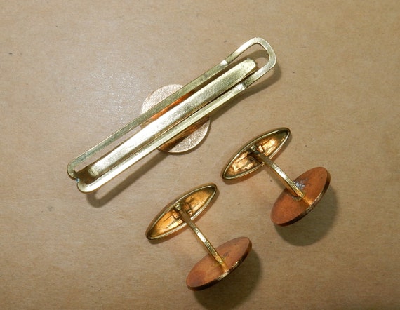 Vintage enamel cufflinks tie clip gilded brass ar… - image 3